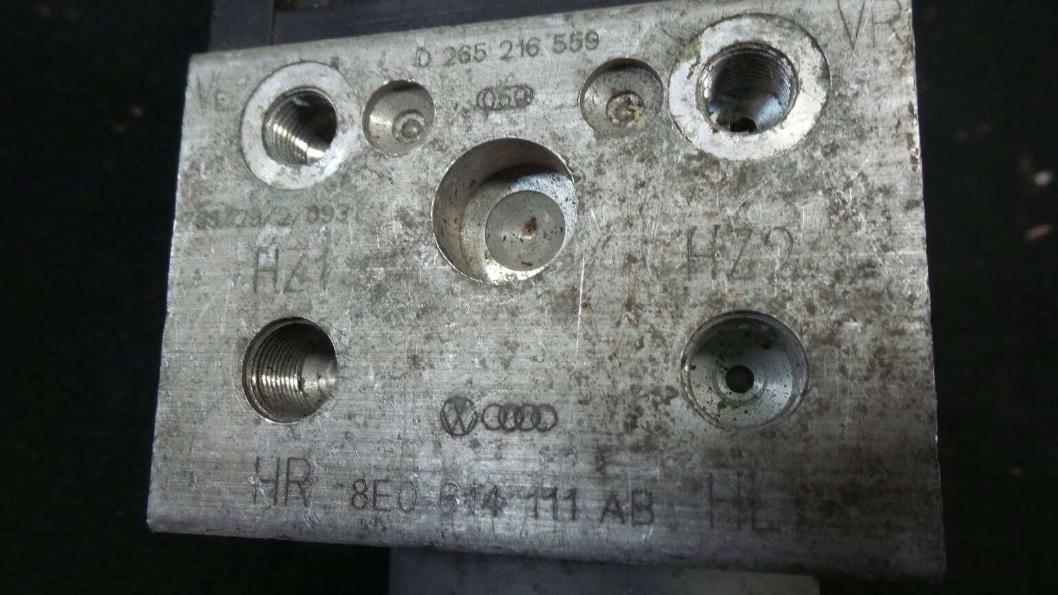 ABS VOLKSWAGEN Passat (3B2) Imagem-3