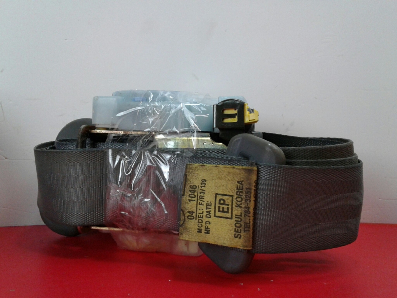 Prétensionneur de ceinture avant gauche HYUNDAI Getz (TB)