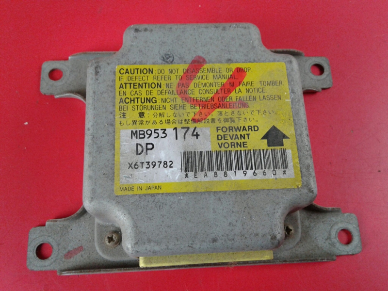 Calculateur  airbag MITSUBISHI Lancer IV Hatchback (C6_A, C7_A)