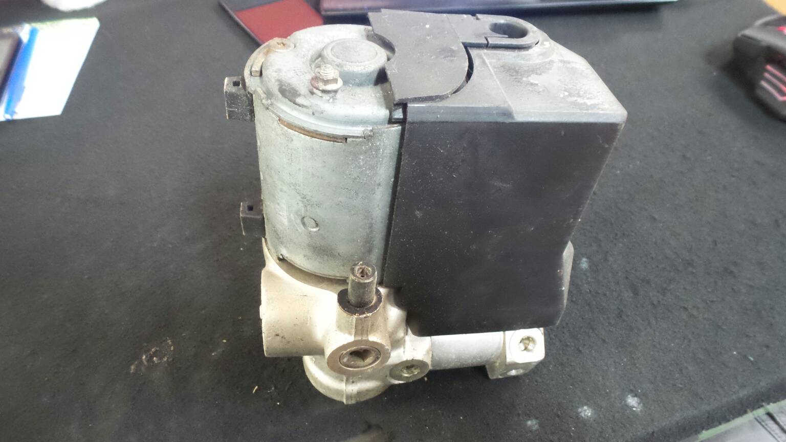 ABS MERCEDES-BENZ Classe C (W202) Imagem-1