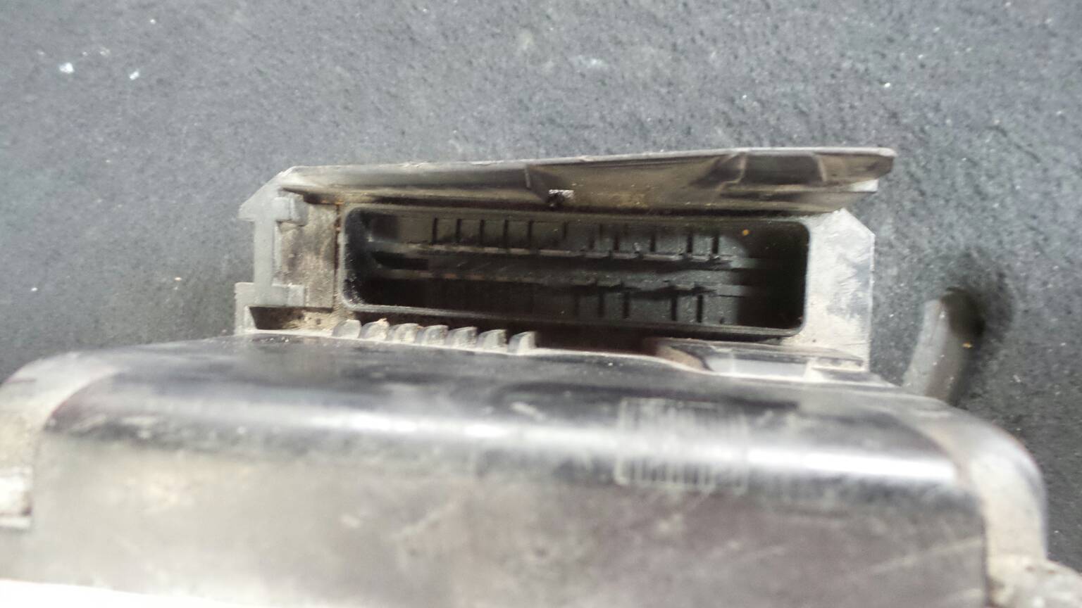 ABS MERCEDES-BENZ Classe C (W202) Imagem-1