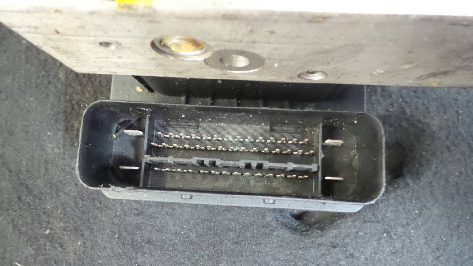 ABS MERCEDES-BENZ Classe C (W203) Imagem-1