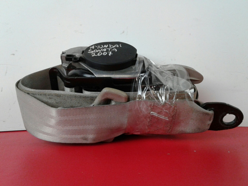 Left front seatbelt pretensioner HYUNDAI Sonata V (NF)