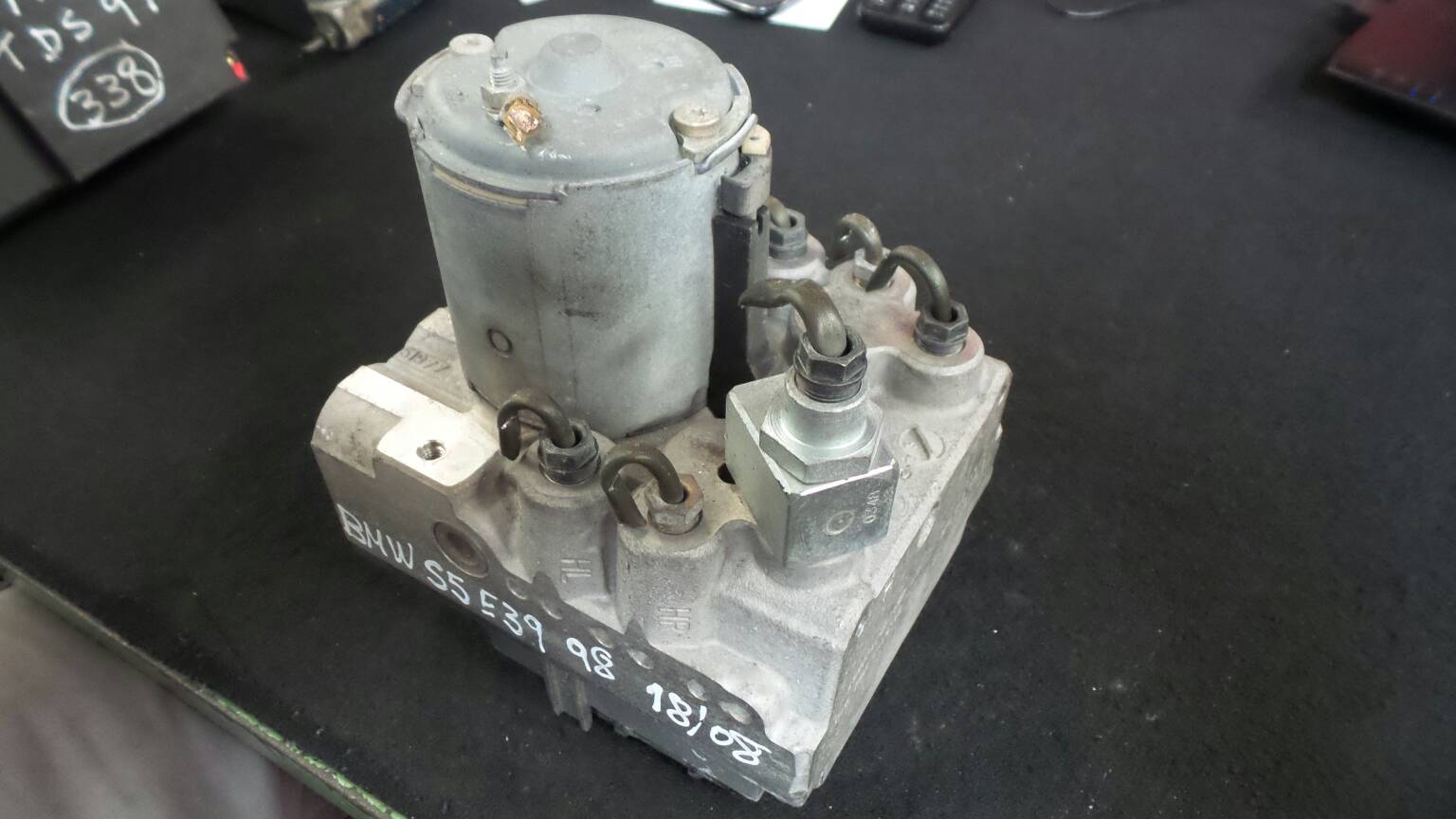 ABS BMW 5 (E39) Imagem-1