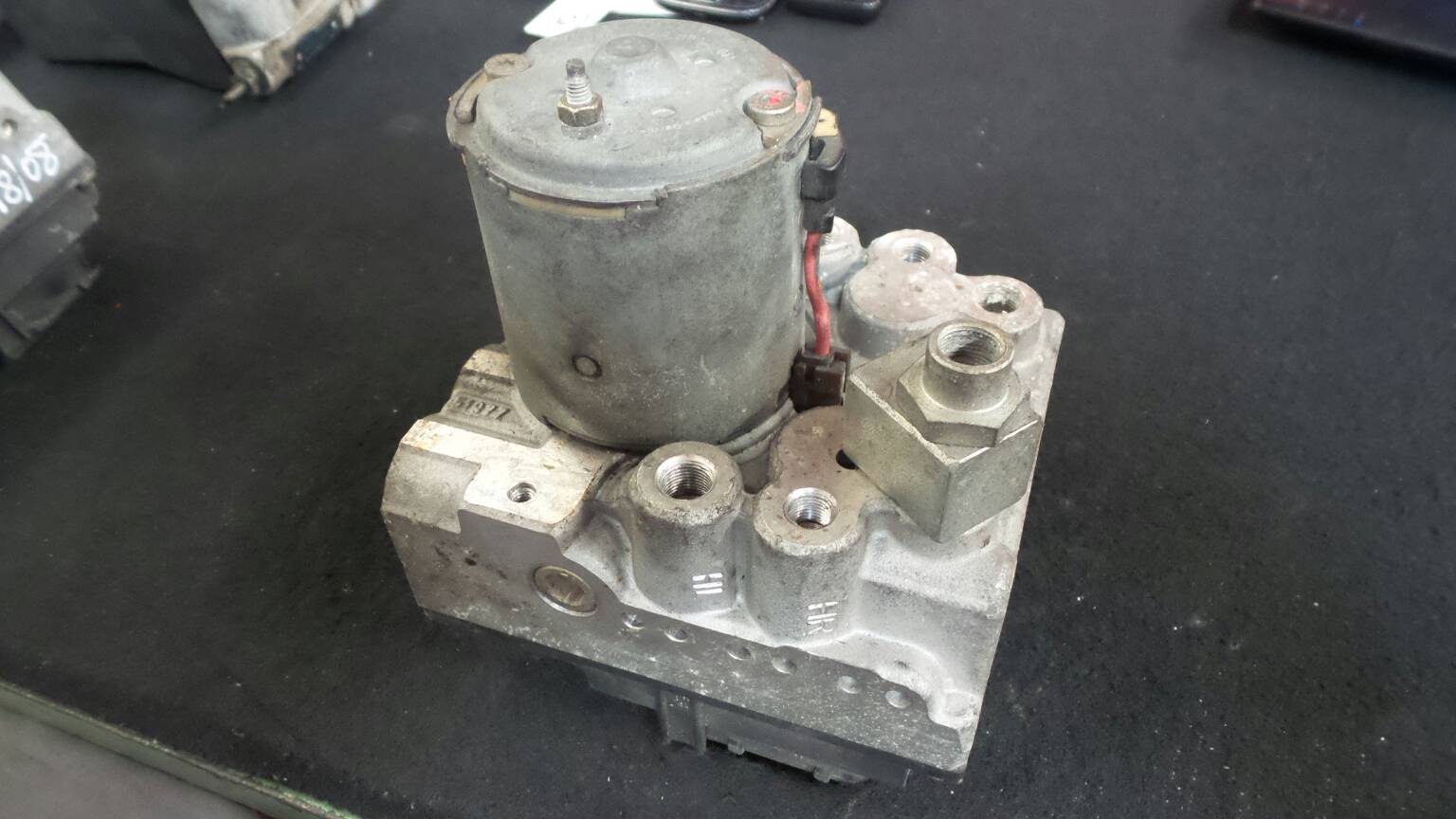 ABS BMW 5 (E39) Imagem-1