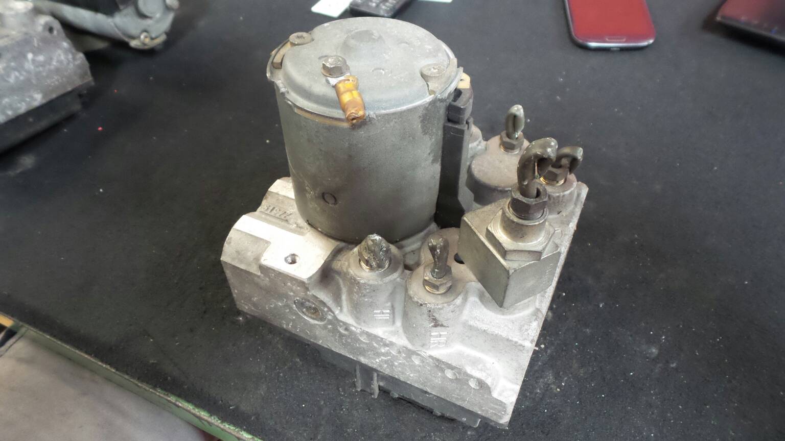 ABS BMW 5 (E39) Imagem-1