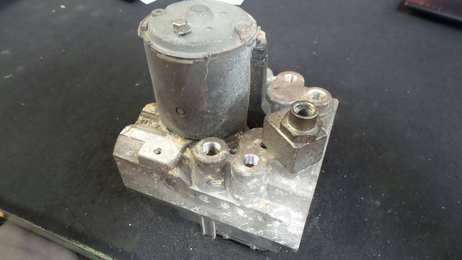 ABS BMW 5 (E39) Imagem-1