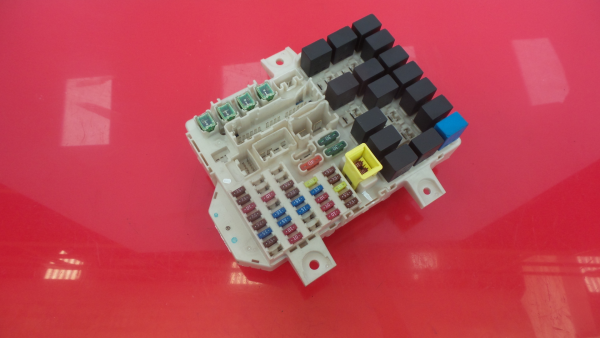Boîte de fusibles / SAM / BSI MITSUBISHI Colt VI (Z3_A, Z2_A) Imagem-1