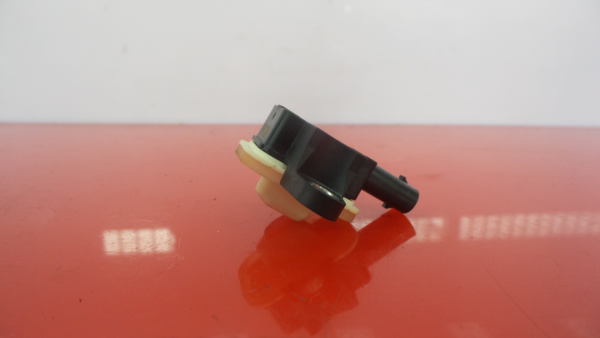 Sensor de impacto VOLKSWAGEN Polo (6R, 6C) Imagem-1
