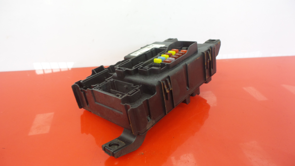 Caja fusibles / SAM / BSI OPEL Corsa D Imagem-0