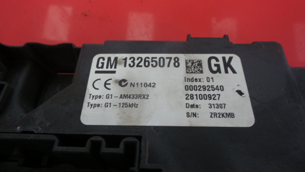 Caja fusibles / SAM / BSI OPEL Corsa D Imagem-2