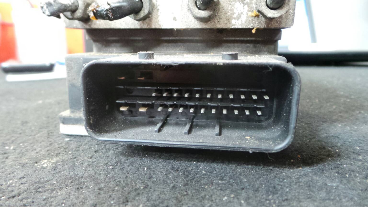 ABS SAAB 9-3 Sedan (YS3F) Imagem-1