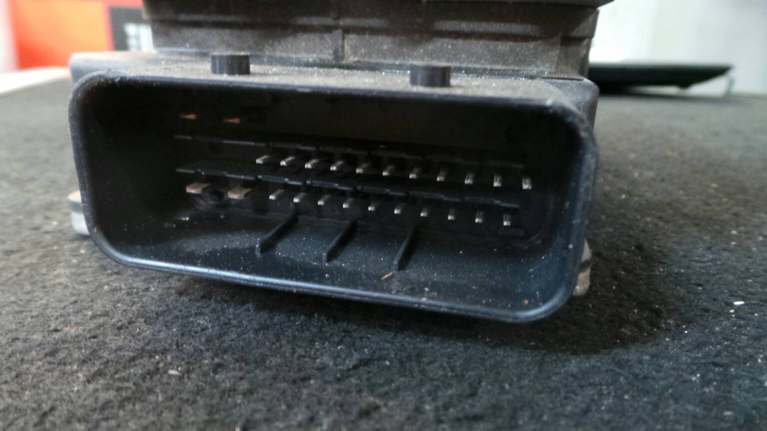 ABS SAAB 9-3 Sedan (YS3F) Imagem-1