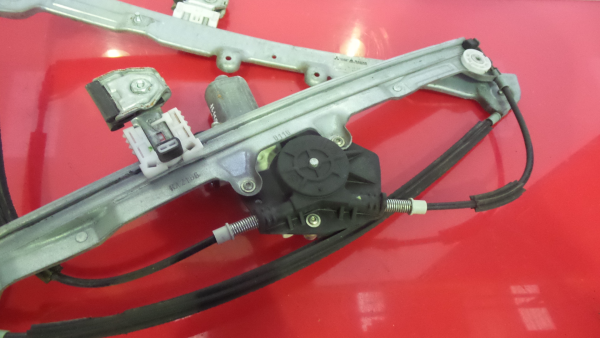 Lève-vitre avant Droite MITSUBISHI Colt VI (Z3_A, Z2_A) Imagem-6