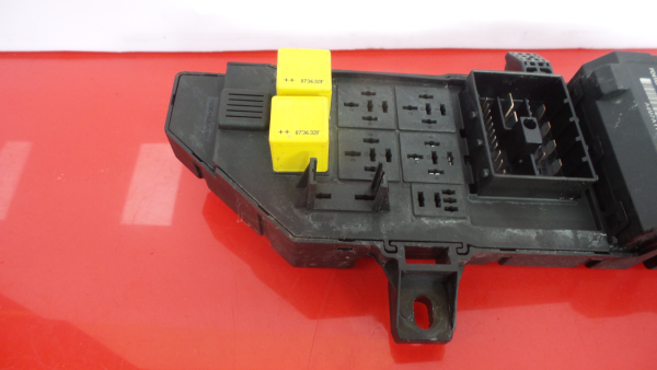 Scatola fusibili / SAM / BSI SAAB 9-3 Sedan (YS3F) Imagem-1