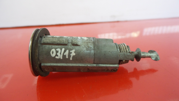 Poignée de porte avant gauche MITSUBISHI Colt VI (Z3_A, Z2_A) Imagem-1