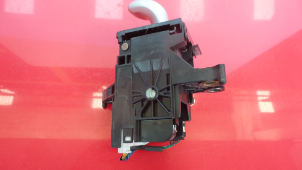 Gear selector TOYOTA Auris Hatchback (_E18_) Imagem-3
