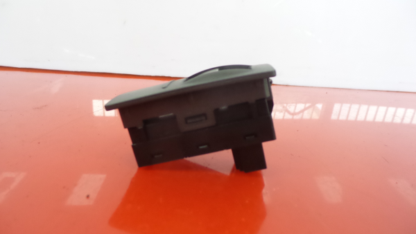 Mando / interruptor elevalunas trasero derecho VOLKSWAGEN Phaeton (3D) Imagem-1