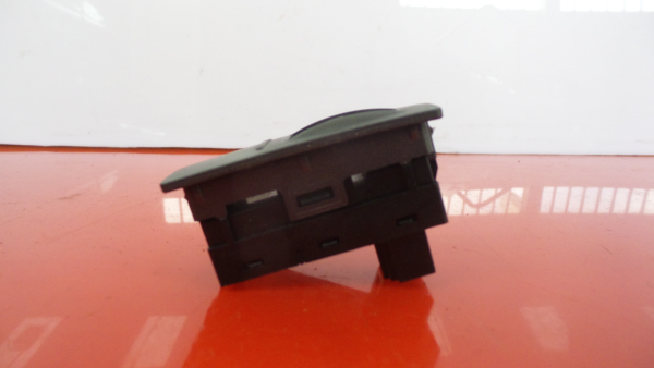 Commande / interrupteur lève-vitre Arrière gauche VOLKSWAGEN Phaeton (3D) Imagem-1