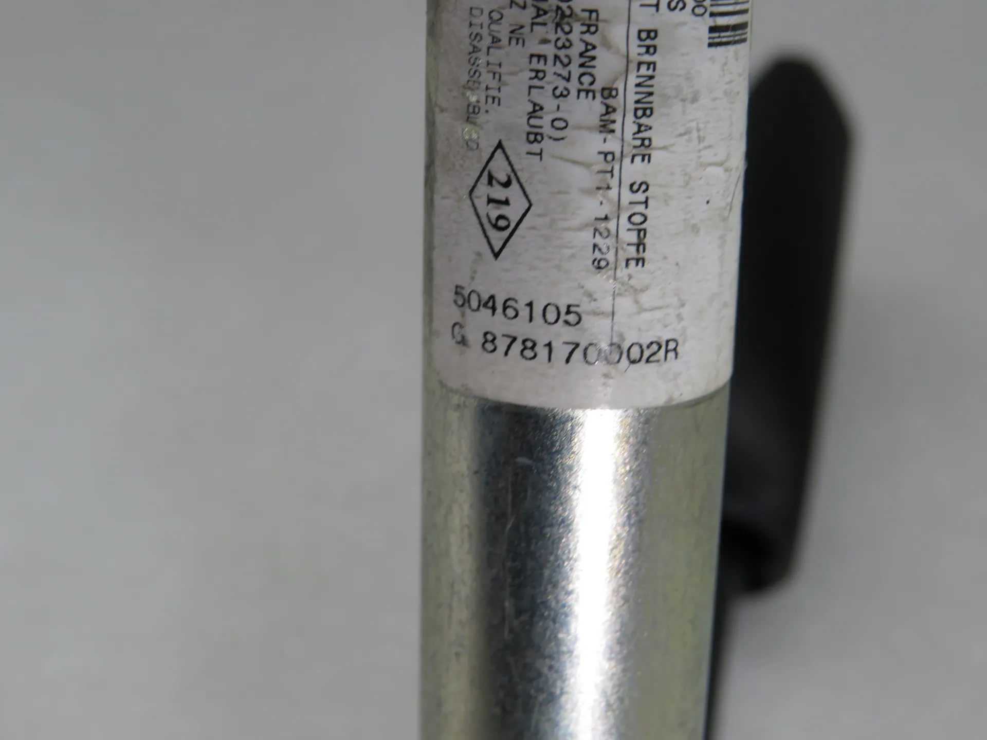 Left front seatbelt pretensioner RENAULT Megane III (BZ0_) Imagem-3