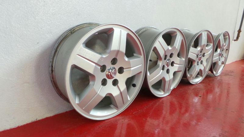 Conjunto de jantes DODGE Caliber Imagem-1