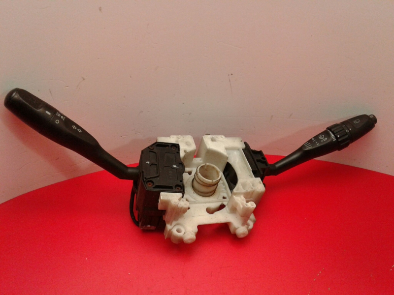 Commodo d’éclairage MITSUBISHI Carisma Hatchback (DA_)