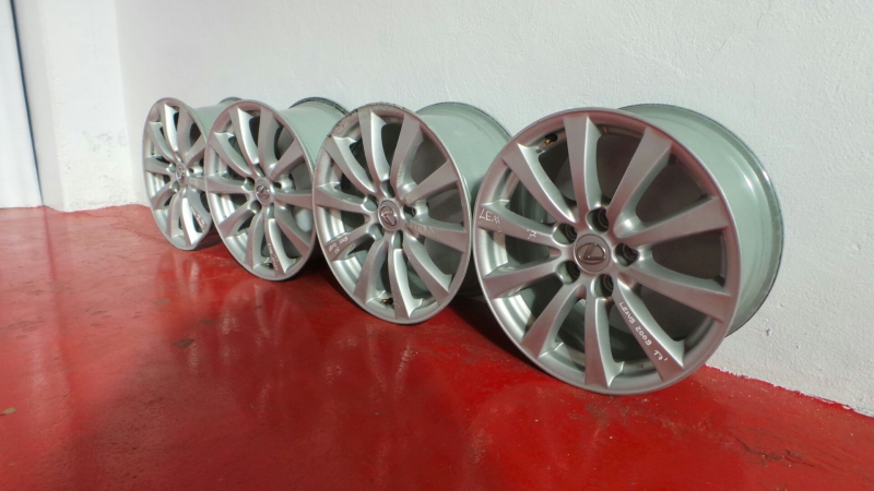 Ensemble de jantes LEXUS IS II (GSE2_, ALE2_, USE2_)