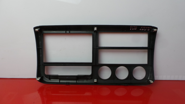 Panneau revêtement console centrale / radio MITSUBISHI Fuso Imagem-3