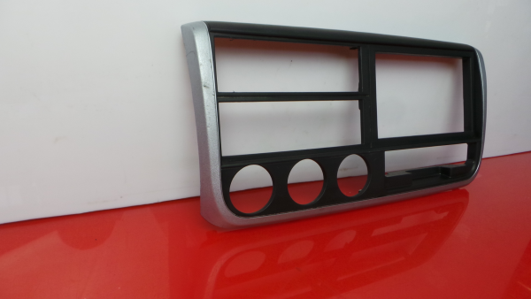 Panneau revêtement console centrale / radio MITSUBISHI Fuso Imagem-2