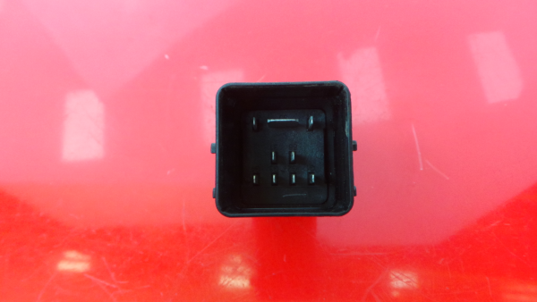 Bouton / interrupteur électromécanique  MITSUBISHI Fuso Imagem-1