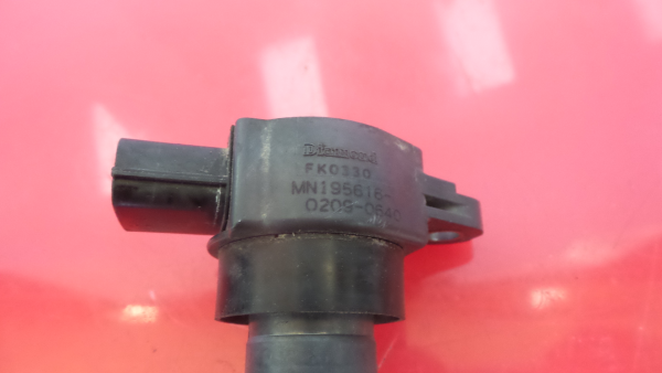 Bobine d'allumage MITSUBISHI Colt VI (Z3_A, Z2_A) Imagem-3