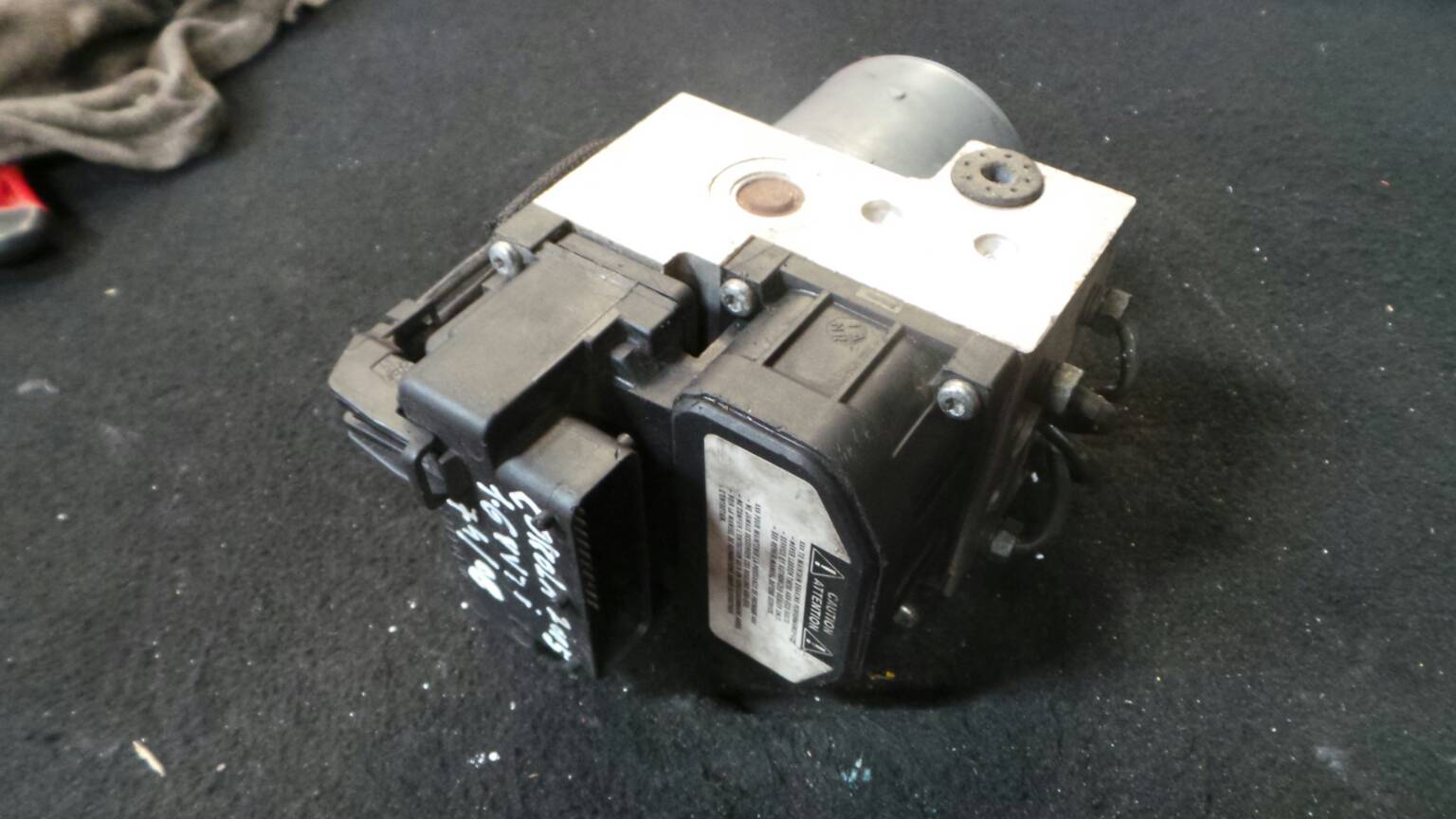 ABS TOYOTA Corolla Hatchback (_E12_)