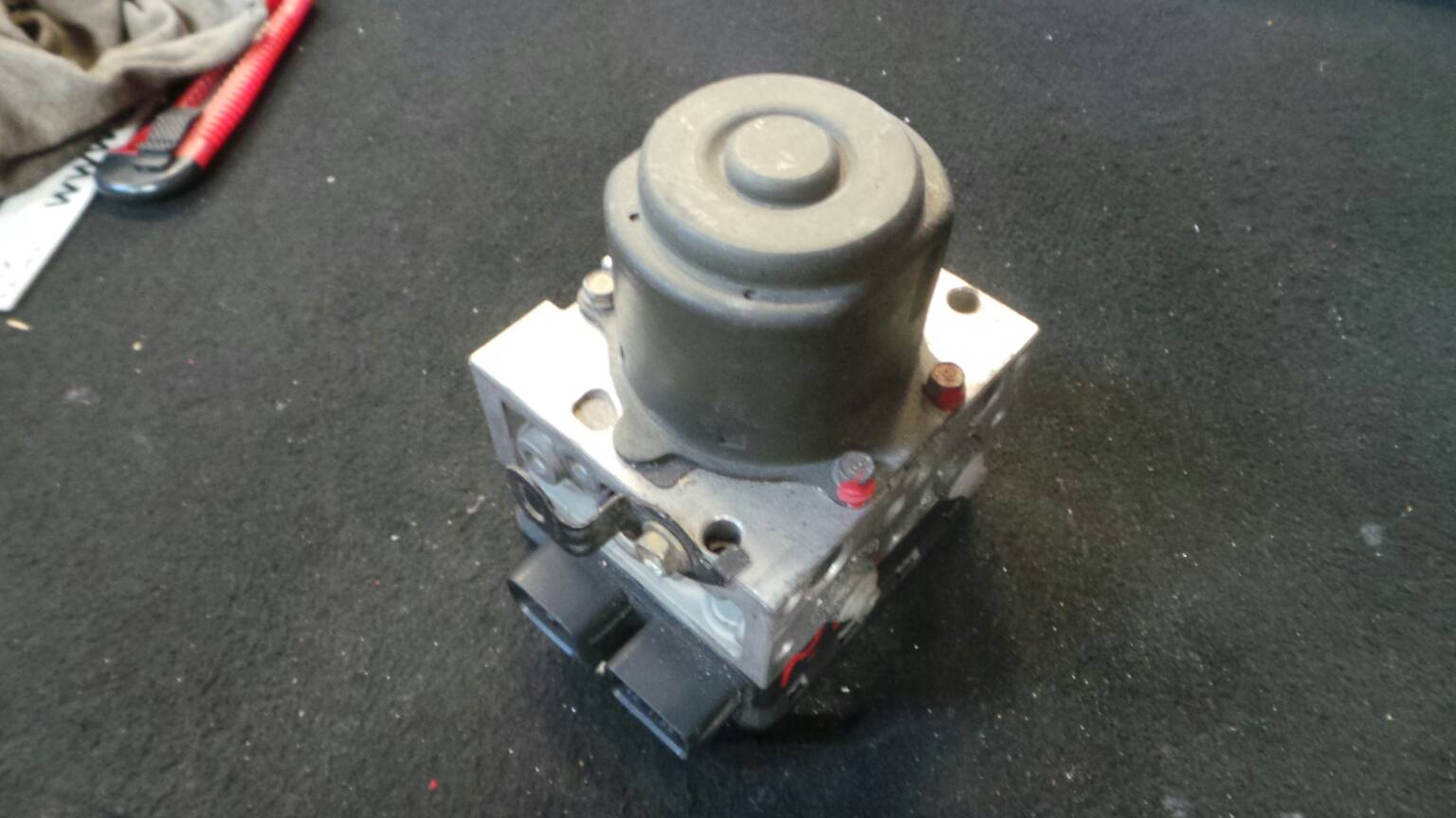 ABS TOYOTA Corolla Sedan (_E11_)