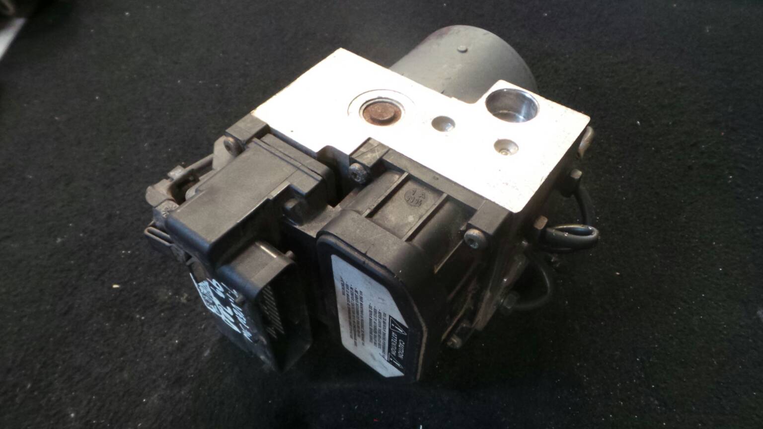 ABS TOYOTA Avensis Sedan (_T22_)