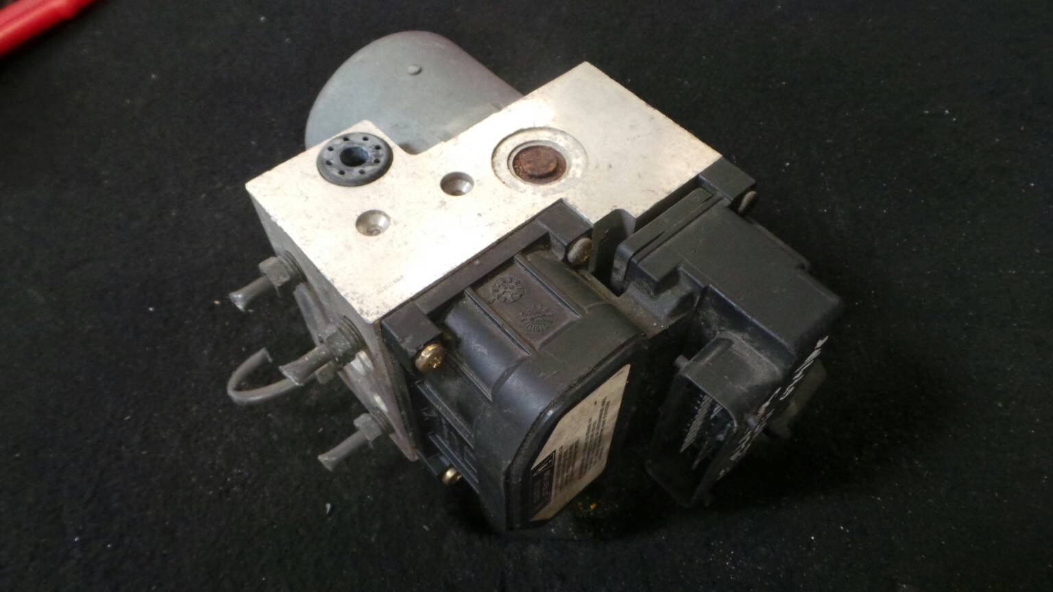 ABS TOYOTA Corolla Hatchback (_E12_)