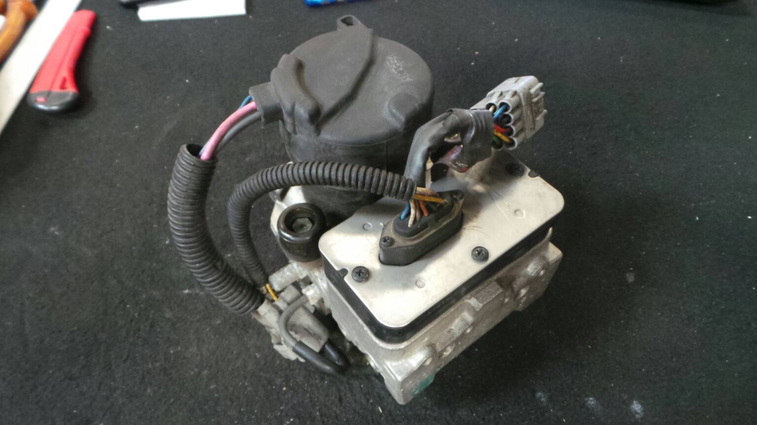 ABS TOYOTA Corolla Sedan (_E11_)