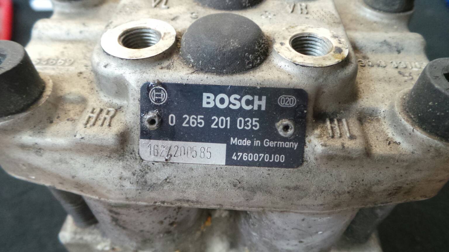 ABS NISSAN Primera Sedan (P10) Imagem-1