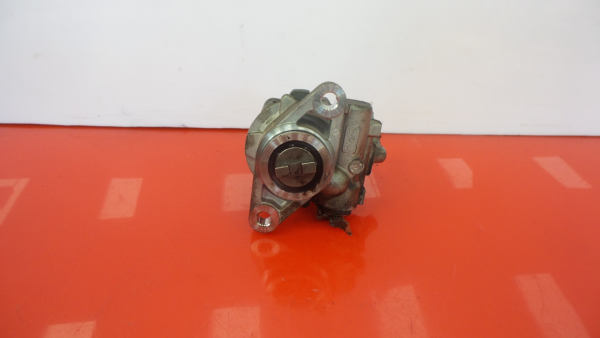 Pompe de direction assistée MITSUBISHI Fuso