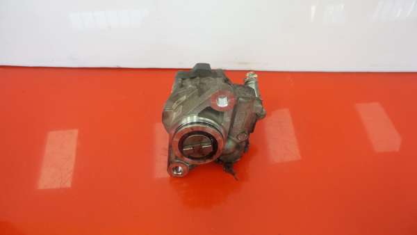 Pompe de direction assistée MITSUBISHI Fuso Imagem-1