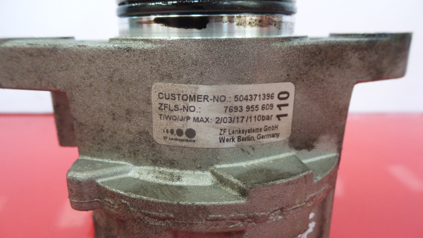 Pompe de direction assistée MITSUBISHI Fuso Imagem-2