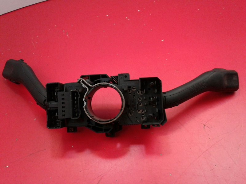 Manípulo de luzes SKODA Fabia I Hatchback (6Y2) Imagem-2