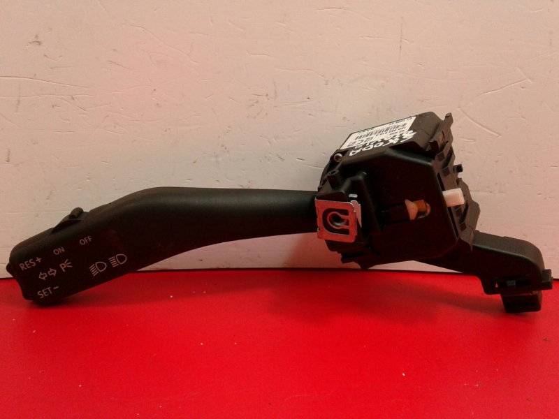 Botão / interruptor de luzes SKODA Octavia II Hatchback (1Z3)