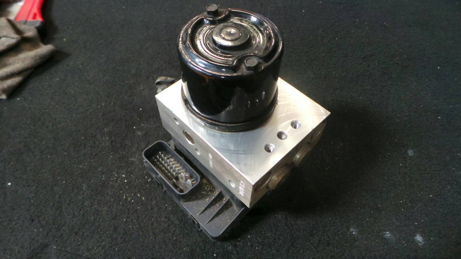 ABS KIA Carnival II (GQ)