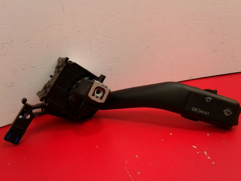 Conjunto / manetes de luzes e limpa vidros SKODA Octavia II Hatchback (1Z3)