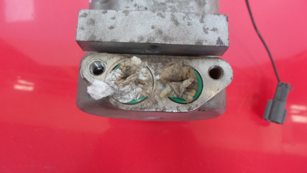 Compresseur AC MITSUBISHI Fuso Imagem-6