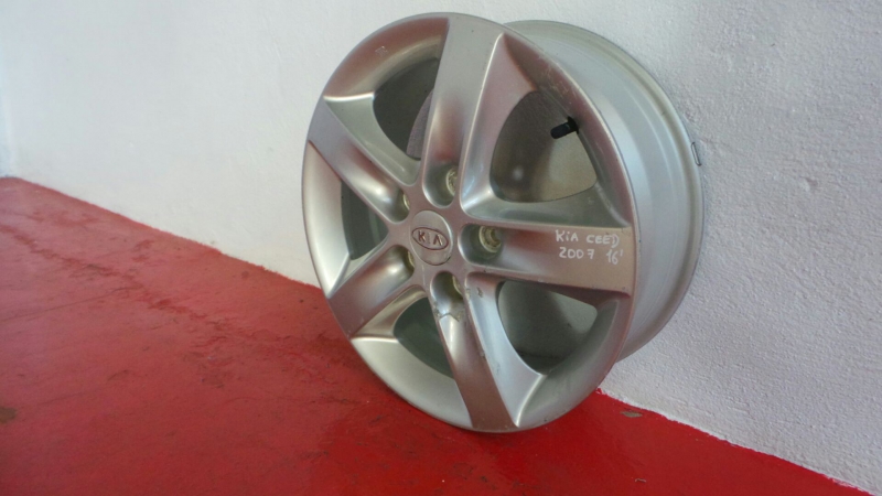 Cerchio Anteriore Destro KIA Ceed (ED)