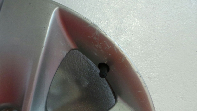 Cerchio Anteriore Destro KIA Ceed (ED) Imagem-3