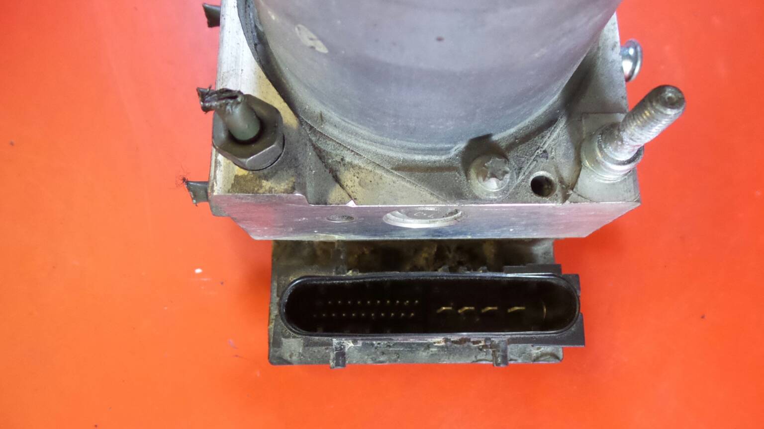 ABS NISSAN Primera Sedan (P12) Imagem-1