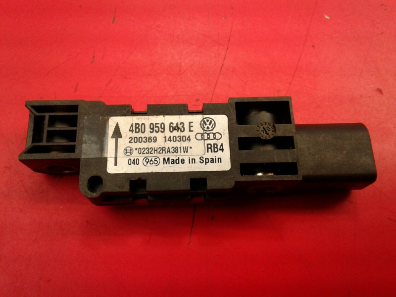 Sensor de impacto AUDI A3 (8L1)