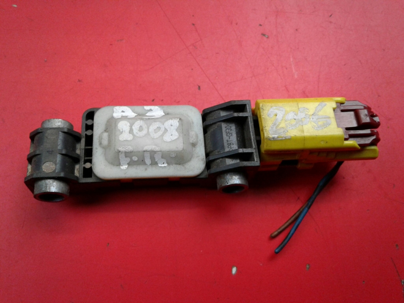 Sensor de impacto AUDI A3 (8P1) Imagem-1